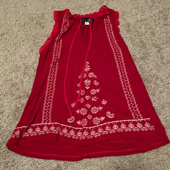 Red Tank - Picture 2 of 4